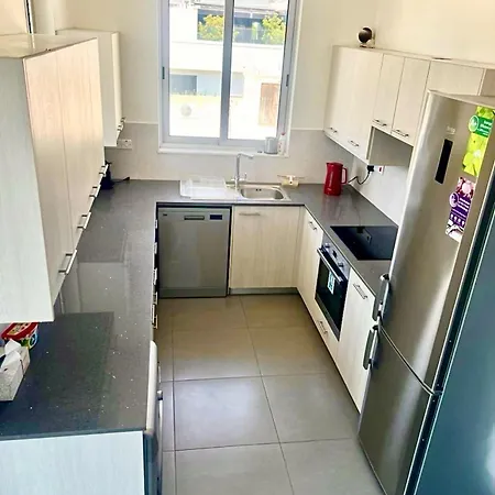 Mariam Court 302 아파트 *