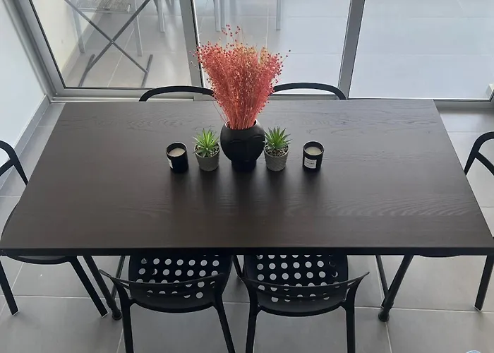 Mariam Court 302 * ラルナカ